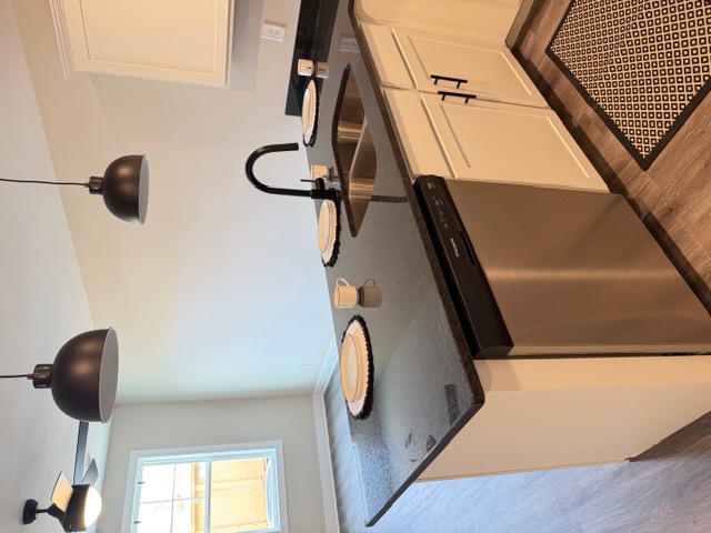 1003 Lafayette Rd. Apt J4
